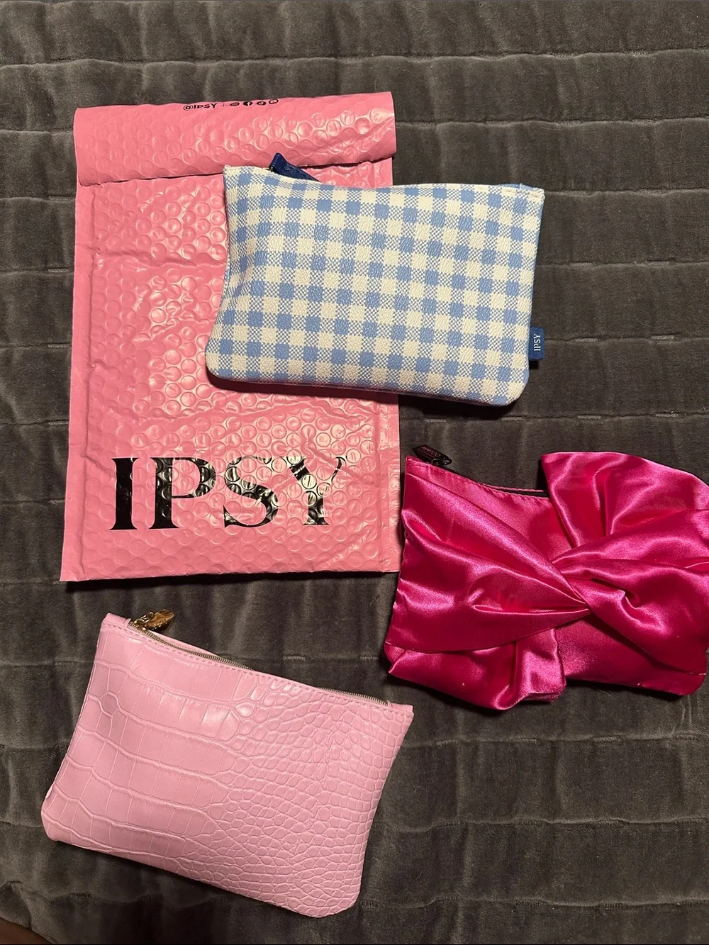 IPSY Pink Bubble Mailer + Cosmetic Bags Set